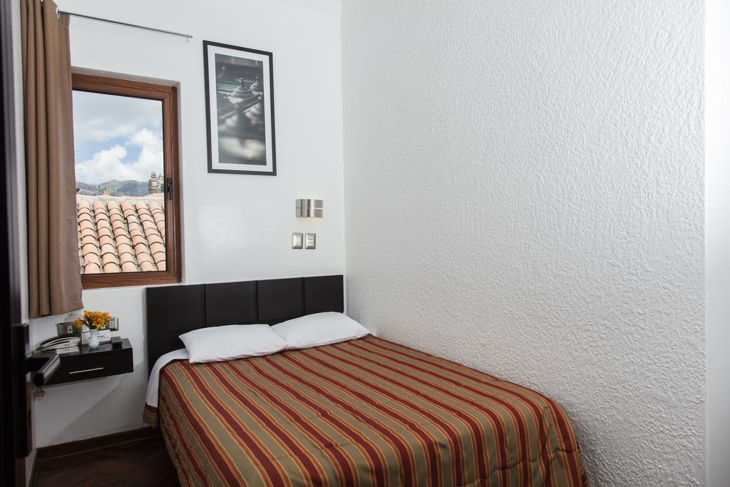 Hostal & Apartments El Triunfo Cuzco Exterior foto